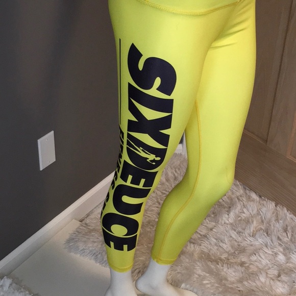 Stylish Yellow Leggings - Picture 2 of 8